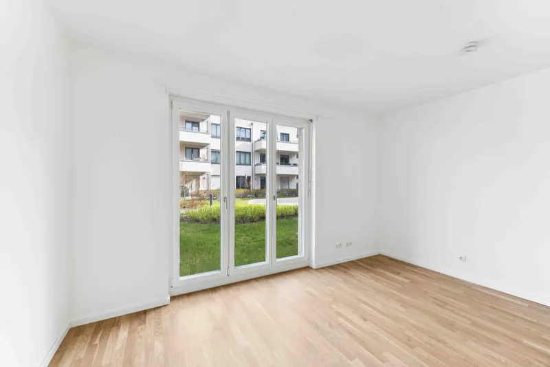 Attraktive Wohnung für Familien: 3 Zimmer mit Balkon und Einbauküche — photo 1
